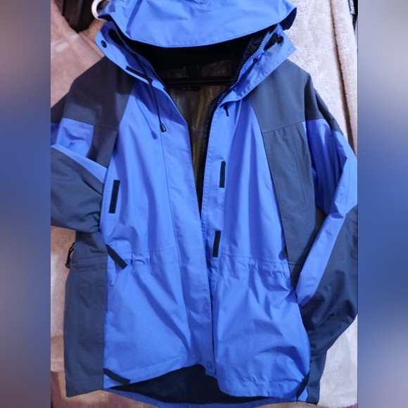 Women's Eastern Mountain Sports Gore-tex XCR Jacket - Picture 16 of 16